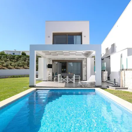 Villa Paradisio - Pool, Sea View, 4bdrms,bbq