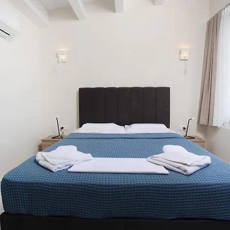 וילה Paradisio - Pool, Sea View, 4bdrms,bbq חניוטי