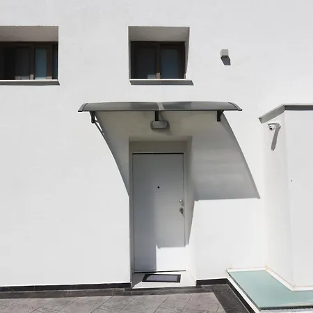 וילה Paradisio - Pool, Sea View, 4bdrms,bbq חניוטי